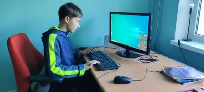 Arvutid jõuavad abivajajateni kohe kasutusvalmis, installitud vene ja ukraina keelde ning nendes keeltes kõik vajaminevad programmid, et nad saaksid kohe tegutsema hakata.