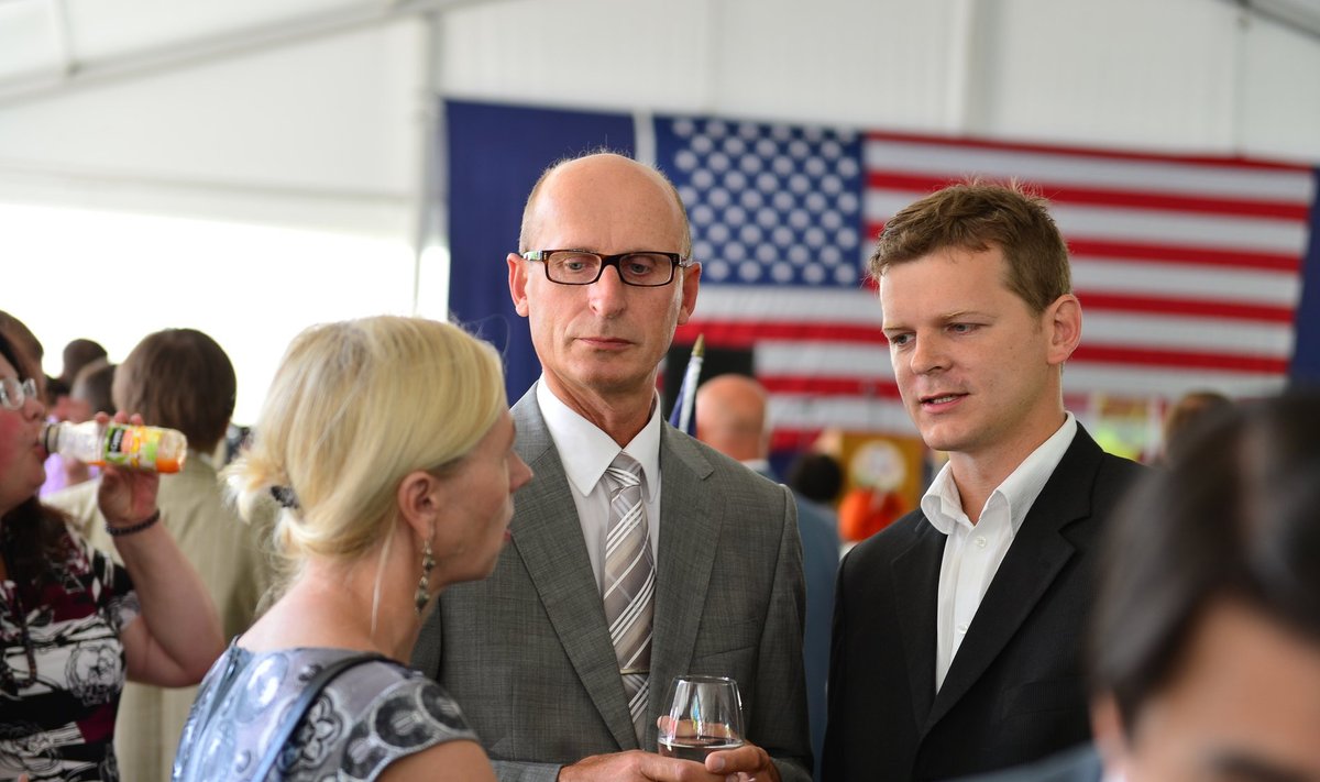 NÜÜD TÜLIS: Veel 2013. aastal käisid Viktor Siilats ja Keith Siilats koos USA suursaadiku vastuvõtul.