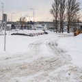 FOTOD | Kummaline parkla Tallinna kesklinnas, kuhu linn veab ka üleliigse lume. Kas seal tehtud parkimistrahvid on seaduslikud?