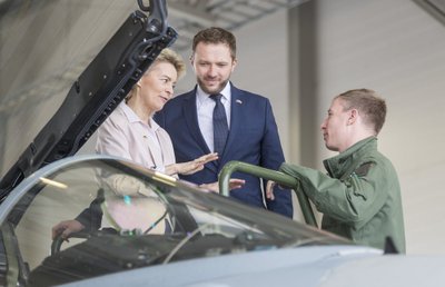 Saksamaa kaitseminister Ursula von der Leyen külastab Ämari baasi
