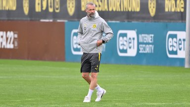 Dortmundi Borussia vallandas peatreeneri