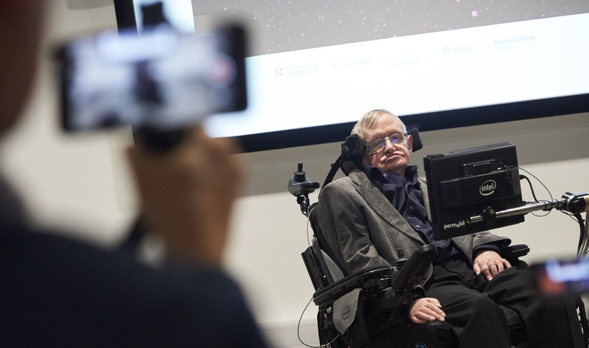 Stephen Hawking Leverhulme`i tulevikukeskuse avamisel.