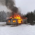 ФОТО | При пожаре в жилом доме погиб человек