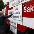 FOTOD | Päästjad parkisid Toompeale tuletõrjeauto, et meenutada poliitikutele oma palgavaesust: inimväärne elu on võimatu