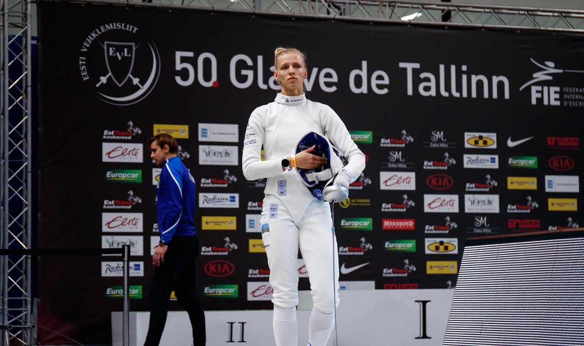 Tallinn, 02.11.2019. Vehklemise MK-etapp Tallinna Mõõk, individuaalvõistluse kohtumise kaotas Katrina Lehis. Võitjaks kuulutati Ana Maria Popescu.