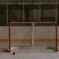 Юный хоккеист скончался после попадания шайбы в грудь 
