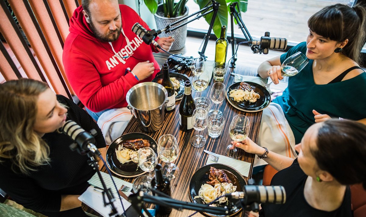 Joogisaade "Vala välja!" istus Odeon Bar'i maha, et süüa siga ja juua chardonnay'd. Tahate teada, kuidas mekkis? Kuulake saadet!