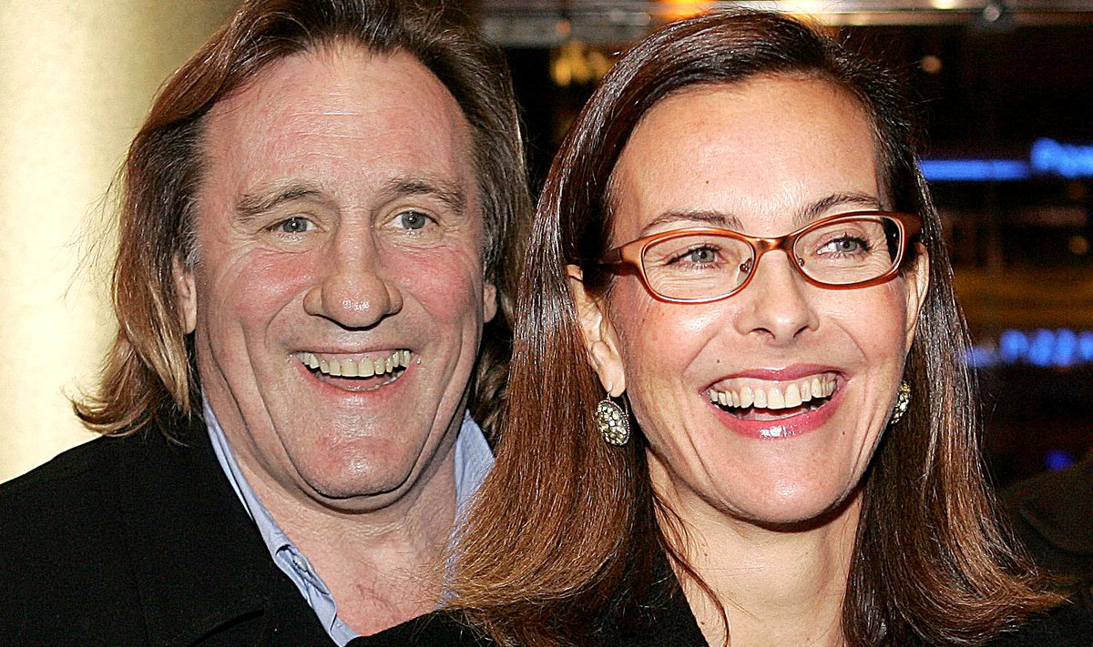 Gérard koos kauase kallima Carole Bouquet’ga (2004).