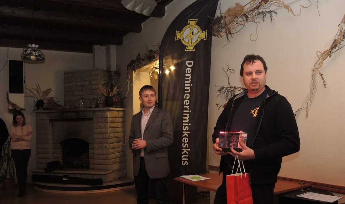 Arvi Võime (paremal) pälvis 2016. aastal kolleegidelt aasta demineerija tiitli.
