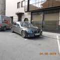FOTOD: BMW juht viljeleb Tallinna südalinnas imelikku parkimisstiili