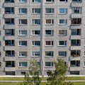 Venemaal 10. korruselt alla hüpanud teismeline takerdus puu otsa ja jäi ellu