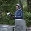 DELFI FOTOD: Marie Underi säilmed sängitati Rahumäe kalmistule