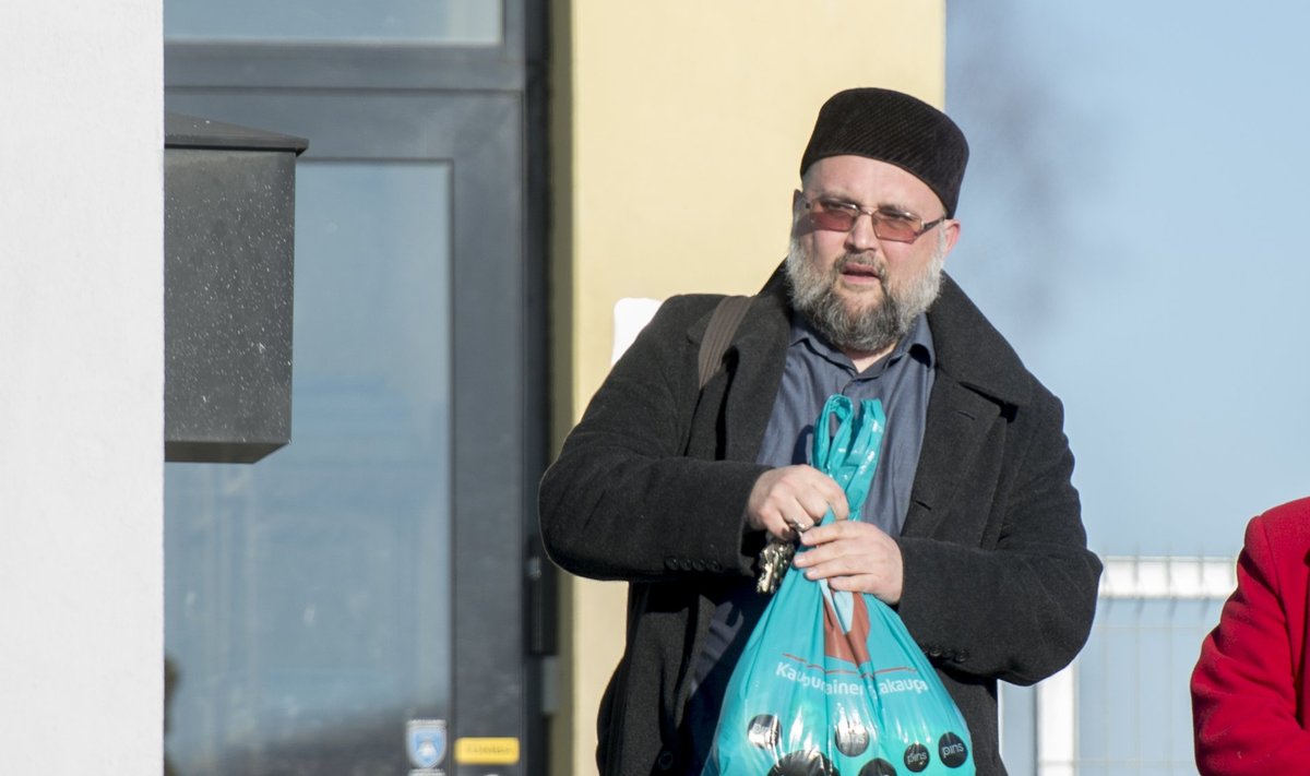 Ildar Muhhamedšin väljus eile õhtul mošeest. Eesti Päevalehele ütles ta, et ei viibi Tallinnas.