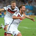 Saksamaale MM-tiitli toonud poolkaitsja naaseb kodumaale