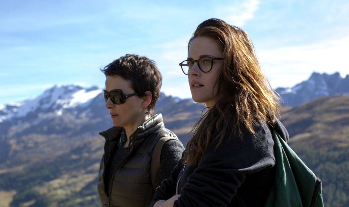 Sils Maria pilved: Maria Enders (Juliette Binoche) ja Val (Kristen Stewart) tippe vallutamas.