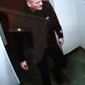 ФОТО: Полиция ищет неизвестного мужчину, пристававшего к девочке в лифте в Ласнамяэ