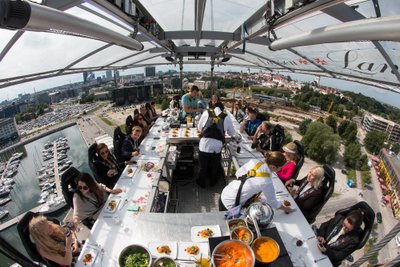 Dinner in the Sky 2017