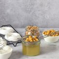 Toitumisnõustaja purustab veganite unelmad: taimetoiduliste suur lemmik kikerhernevedelikust besee ei ole tegelikult üldse tervislik!