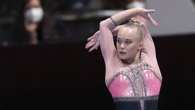 Новая звезда российской гимнастики восхитила фанатов снимками в откровенном купальнике