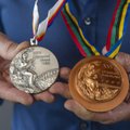 Kaksikvennad Tõnisted annetasid oma medalid Eesti Meremuuseumile