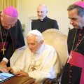 Paavst Benedictus XVI: minu jõud ei ole kõrge ea tõttu enam piisav ametikohuste täitmiseks