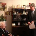 ФОТО: Посол РФ поздравил 100-летнего ветерана с юбилеем