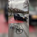 VIDEO | Mida teha rattaradadele trügivate autojuhtidega? Üks Tallinna rattur võttis asja oma kätesse