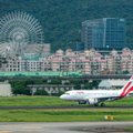 Жители Тайваня так соскучились по путешествиям, что теперь летают в никуда: приходят в аэропорт, садятся в самолет, три часа кружат в воздухе — и снова домой!