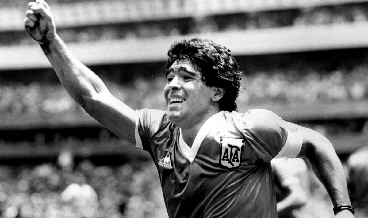 JUMAL: Maradona juubeldab pärast veerandfinaalis Inglismaa vastu löödud võiduväravat 1986. aasta MMil.