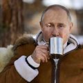Российские СМИ опубликовали видео отдыха Путина и Шойгу в тайге. Они рыбачили, видели маралов и ночевали в палатке