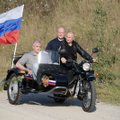 Sevastopoli liiklusinspektsioon lubab Putinil mootorrattal ilma kiivrita sõita