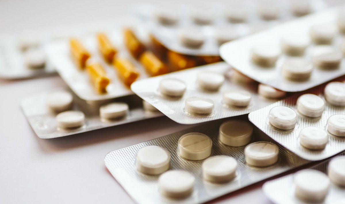 Different,Medicines:,Tablets,,Pills,In,Blister,Pack,,Medications,Drugs,,Macro,