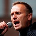 Навальный о Путине: голый король украл знамя Победы и пытается сделать из него себе стринги