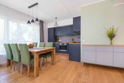 Puhtad pinnad, läbimõeldud detailid ja rahulik värvigamma on kodu müügiga alustamisel olulised märksõnad.