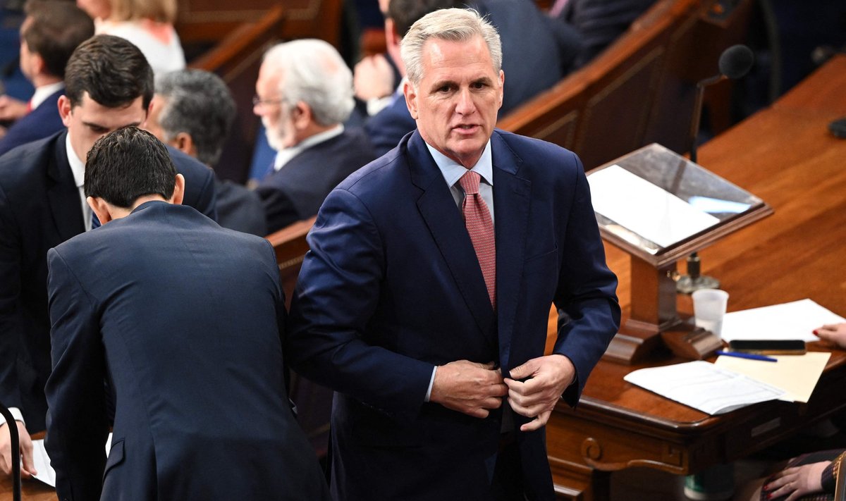 Kevin McCarthy rõhutas, et erimeelsused tuleb riigi huvides kõrvale jätta. „Küsimus ei ole minu või kellegi teise isikus,“ ütles ta oma parteikaaslastele.
