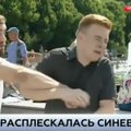 VIDEO | Vene hinge eripära! Reporter sai otse-eetris vihaselt kaasmaalaselt lõuga