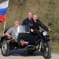 ГИБДД не будет штрафовать Путина за езду на мотоцикле без шлема