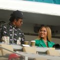VIDEO | Lugupidamatuse meistriklass, mis pärandunud ka lapsele: Beyoncé ja Jay-Z istusid hümni ajal tuimalt oma kohtadel