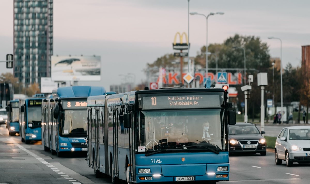 Leedu bussid