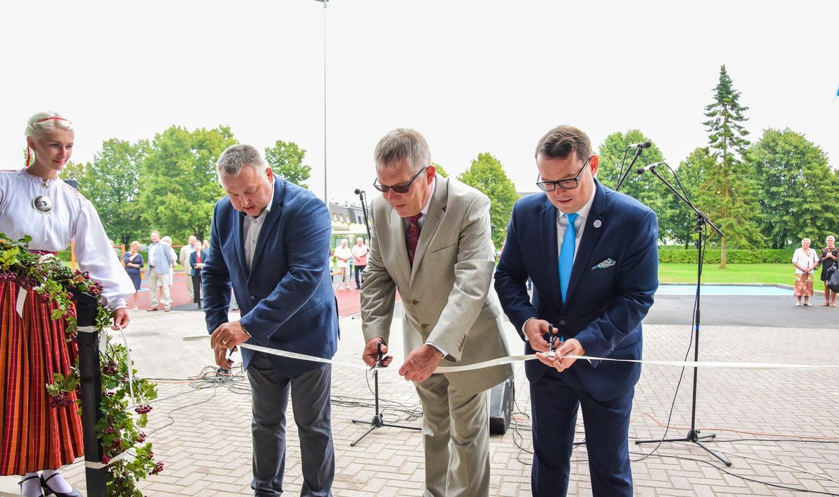 Viljandis avati kapitaalremondi läbinud Paalalinna kool