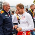 Helmut Marko usub, et kahe aasta tagune avarii kummitab Vettelit tänase päevani
