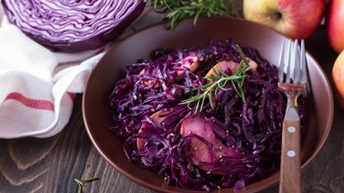 Блюдо недели: салат “Коул слоу” — доступная классика для любителей капусты