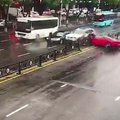 VIDEO | Naine rentis luksusauto Ferrari 458 ja sõitis selle kohe sodiks!