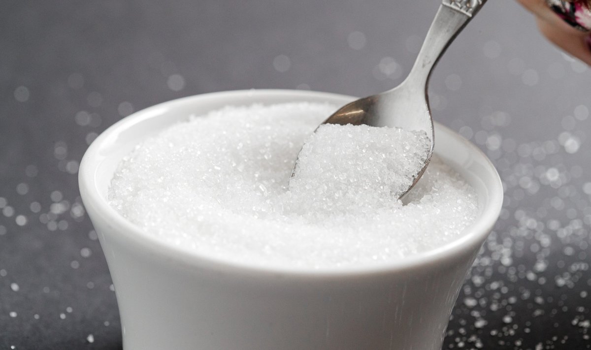 Цены на сахар за год увеличились на 104%. 