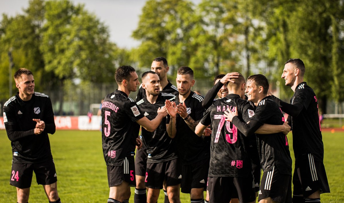 Nõmme Kalju jalgpallurid