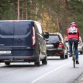 Велосипедисты-активисты борются за право езды подальше от авто. В Рийгикогу их не восприняли всерьез