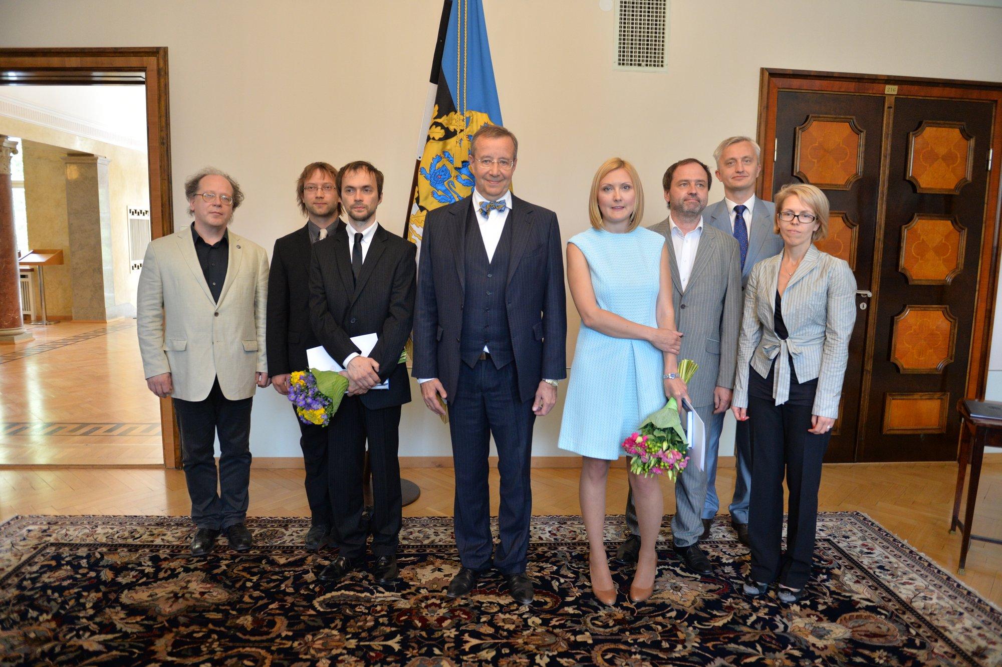 DELFI FOTOD: Teater NO99 Dramaturg Eero Epner Sai Täna Presidendi ...