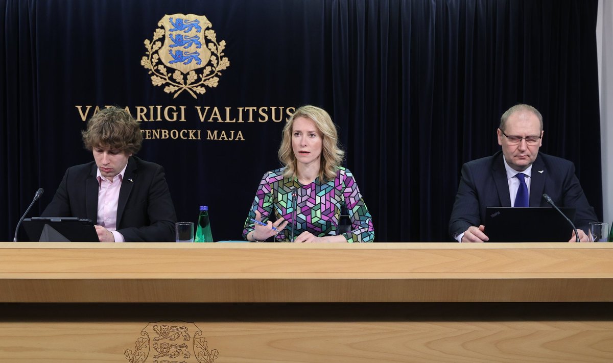 Kaja Kallas kandis kõnealust kleiti mõni aeg tagasi valitsuse pressikonverentsil.