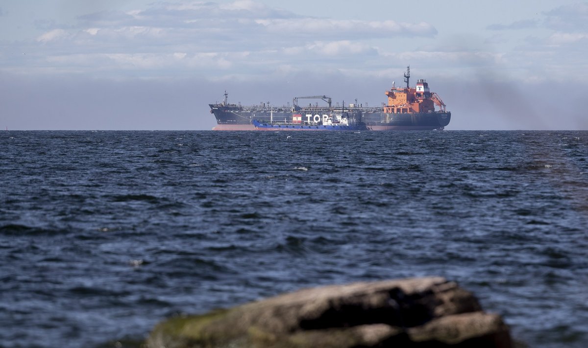 IMETRIKK: Üks laev võtab teiselt nafta ära ja hops – polegi enam tegemist Vene värgiga.