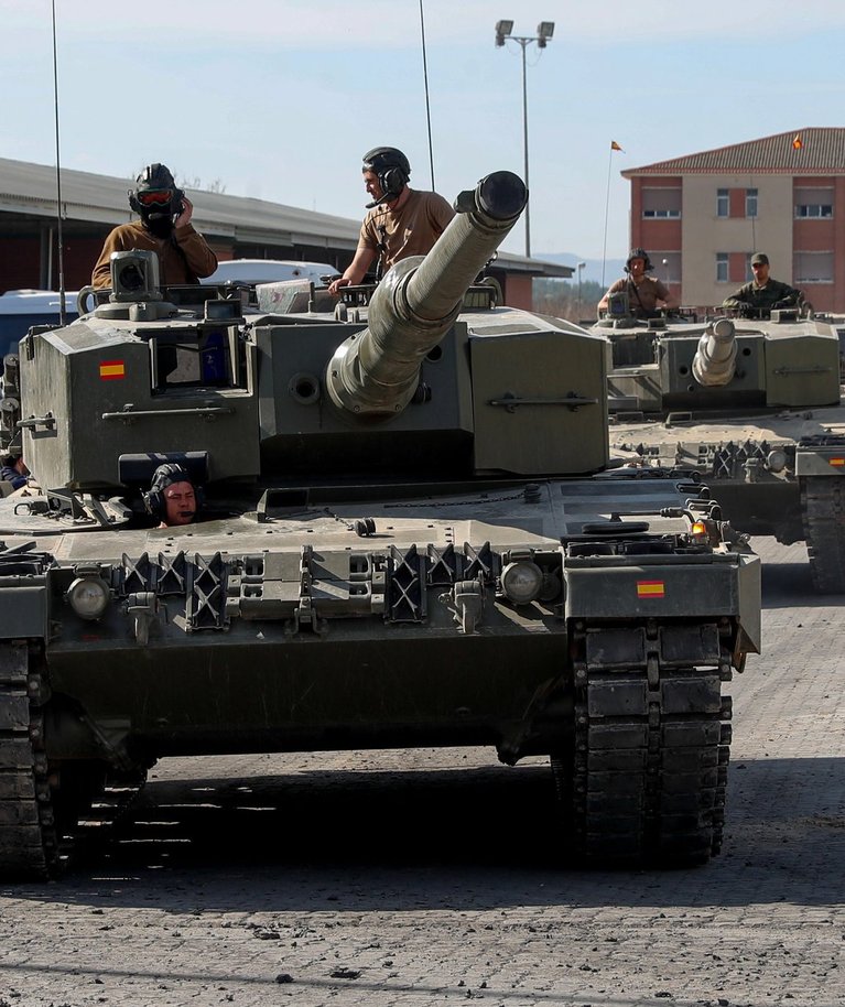 Ukraina sõdurid tankiõppustel Leopard 2A4 peal. Foto tehtud 13. märtsil 2023 Hispaanias.